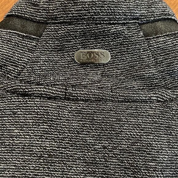 Hugo Boss Mens full zipped performance Jacket size Large. - Picture 2 of 8